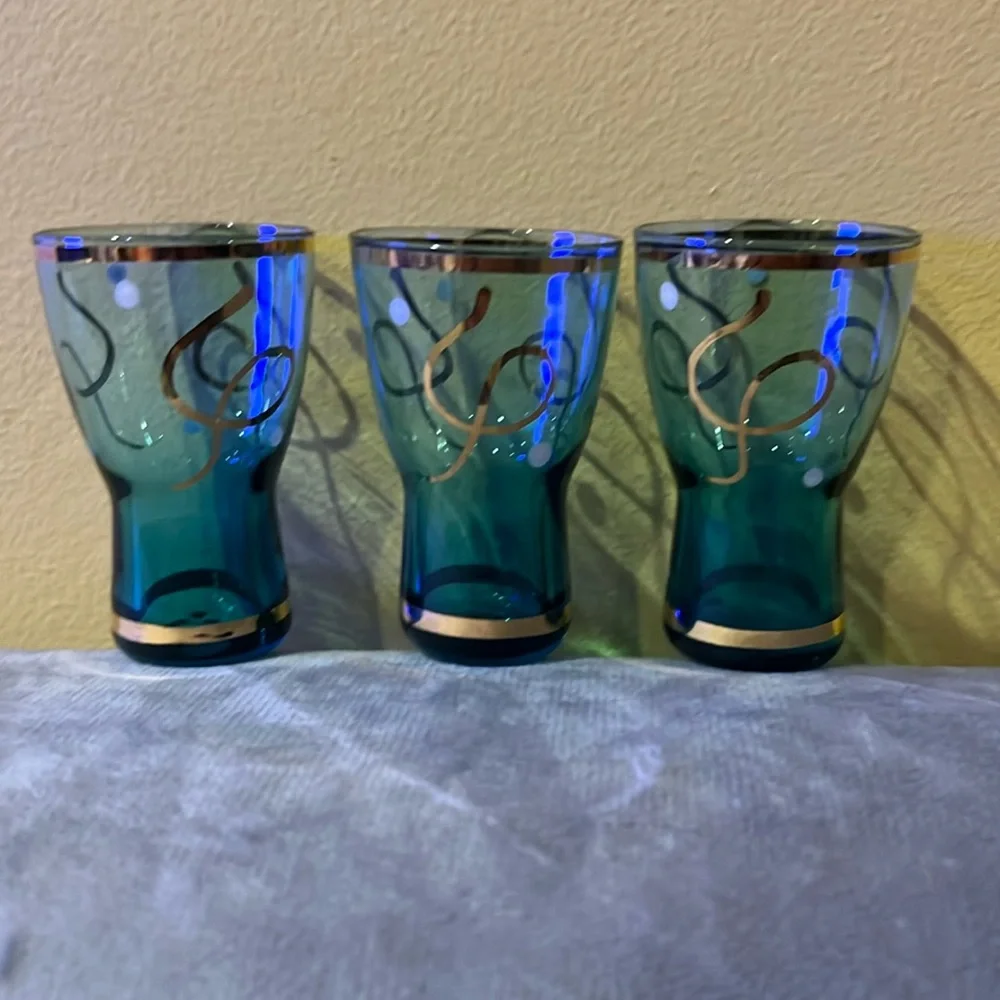 Elegant Blue and Gold Shot Glasses DL13